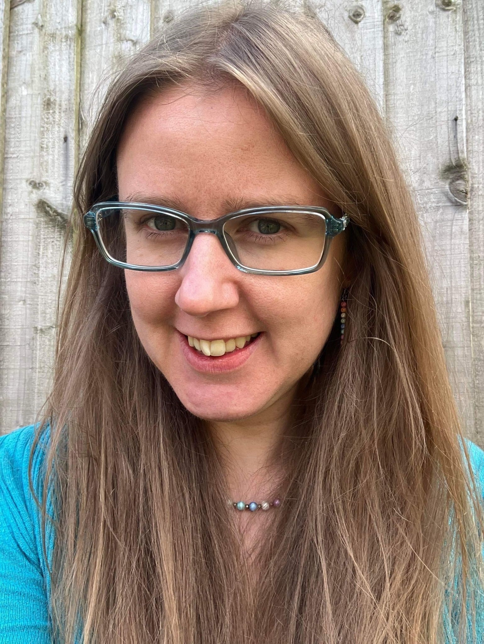 Lucy Andrew author photograph
